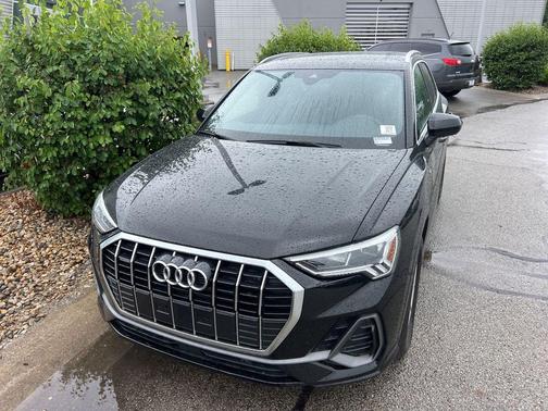 Mythos Black Metallic 2025 Audi Q3 Premium 45 TFSI S line quattro Tiptronic