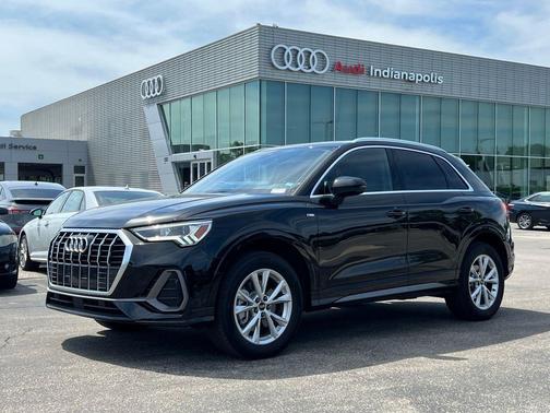 Mythos Black Metallic 2025 Audi Q3 Premium 45 TFSI S line quattro Tiptronic
