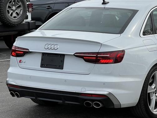 2024 Audi S4 Premium Plus TFSI quattro Tiptronic