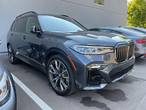 2021 BMW X7 M50i