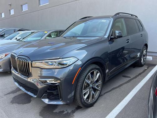 2021 BMW X7 M50i