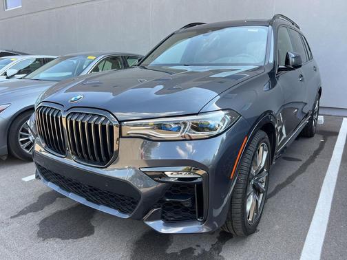 2021 BMW X7 M50i