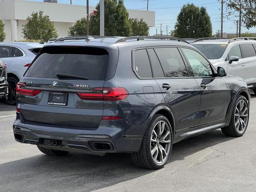 2021 BMW X7 M50i
