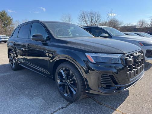 Mythos Black Metallic 2026 Audi Q7 55 Premium Plus