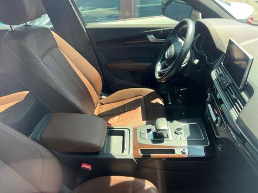 Gray Metallic 2018 Audi Q5 2.0T Premium