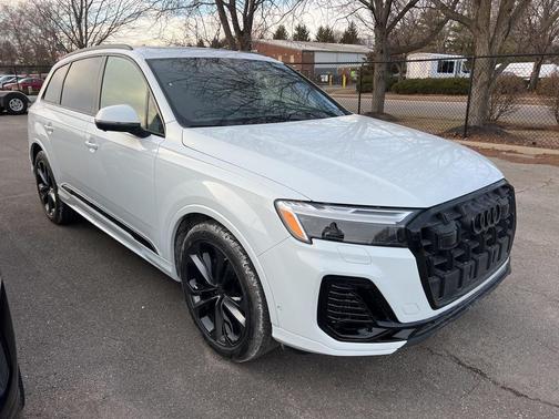 2026 Audi Q7 55 Premium Plus