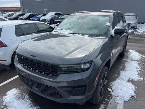 2022 Jeep Grand Cherokee Altitude