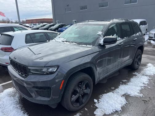 2022 Jeep Grand Cherokee Altitude