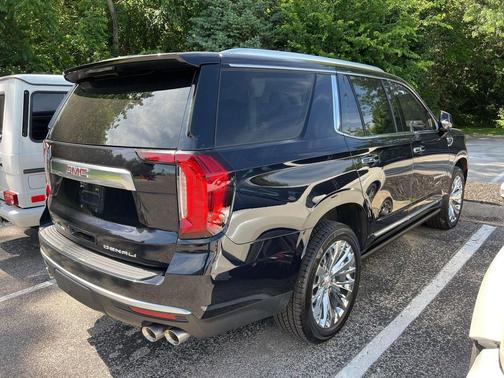 Midnight Blue Metallic 2021 GMC Yukon Denali
