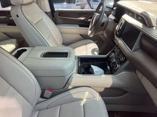 Midnight Blue Metallic 2021 GMC Yukon Denali