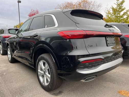 2025 Audi Q5 Premium TFSI quattro S tronic