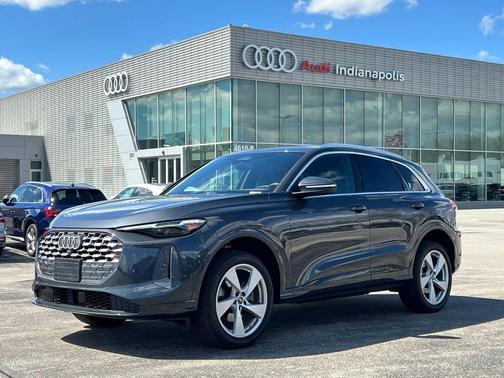 Tambora Gray Metallic 2025 Audi Q5 Premium Plus TFSI quattro S tronic