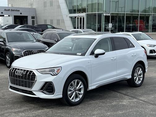 2025 Audi Q3 Premium 45 TFSI S line quattro Tiptronic