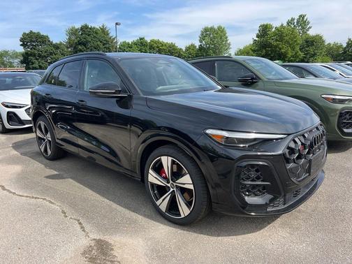 Mythos Black Metallic 2026 Audi SQ5 3.0T Premium Plus