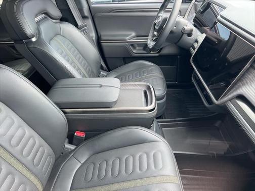 2022 Rivian R1T Adventure