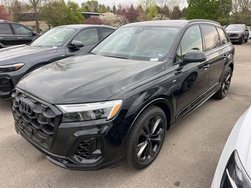 Mythos Black Metallic 2026 Audi Q7 55 Prestige