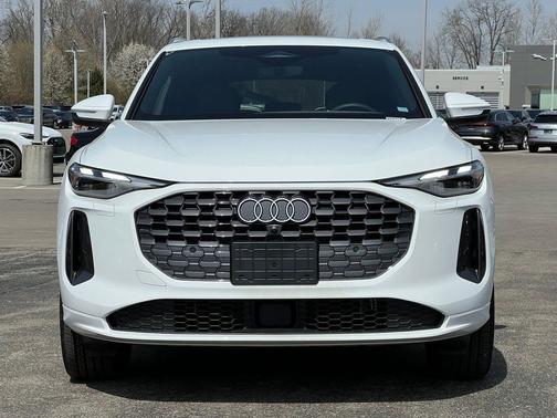 2025 Audi Q5 Premium TFSI quattro S tronic