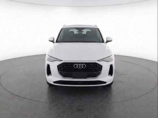 2025 Audi Q5 Premium TFSI quattro S tronic