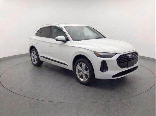 2025 Audi Q5 Premium TFSI quattro S tronic