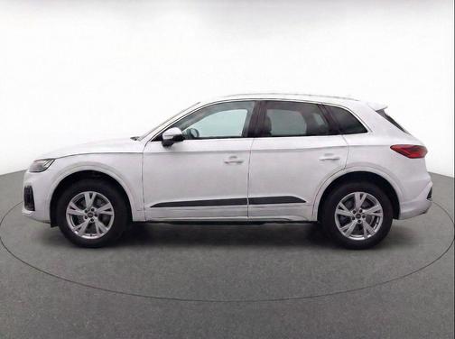 2025 Audi Q5 Premium TFSI quattro S tronic