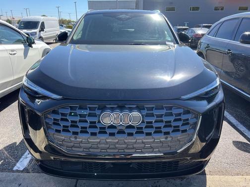 2025 Audi Q5 Premium Plus