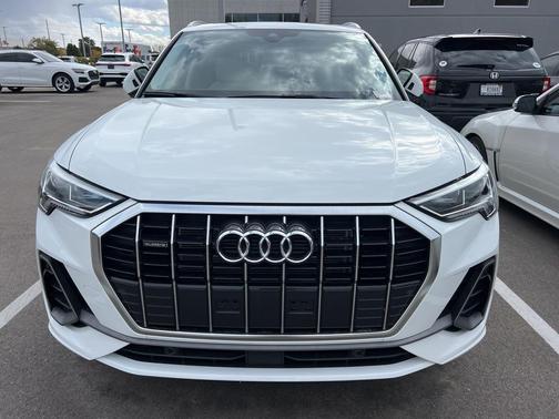 2025 Audi Q3 Premium 45 TFSI S line quattro Tiptronic