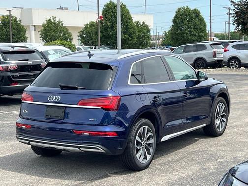 Navarra Blue Metallic 2021 Audi Q5 45 Premium Plus