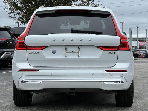 2022 Volvo XC60 B6 Inscription