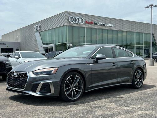 Daytona Gray Pearl Effect 2023 Audi A5 Sportback 45 S Line Premium