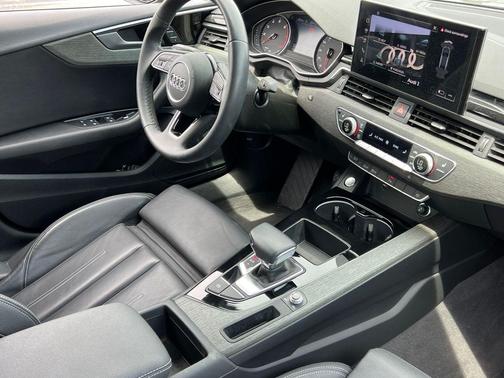 Daytona Gray Pearl Effect 2023 Audi A5 Sportback 45 S Line Premium