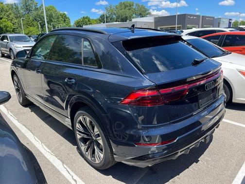 Waitomo Blue Metallic 2026 Audi Q8 55 Premium Plus
