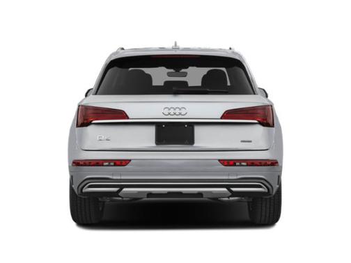 Mythos Black Metallic 2023 Audi Q5 40 Premium
