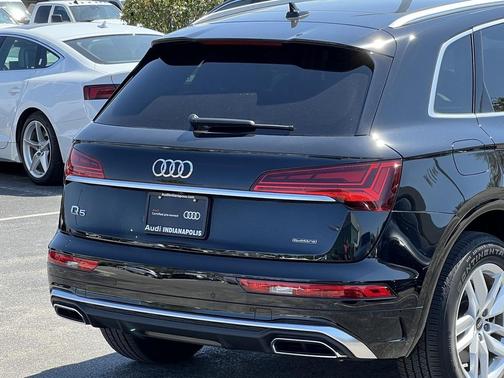 2023 Audi Q5 45 S line Premium