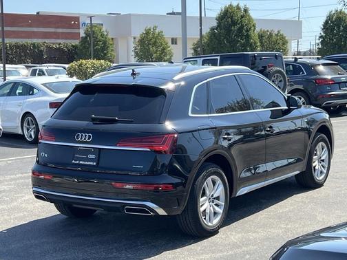 2023 Audi Q5 45 S line Premium