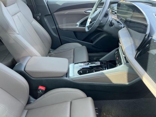 2025 Audi Q5 Premium Plus TFSI quattro S tronic