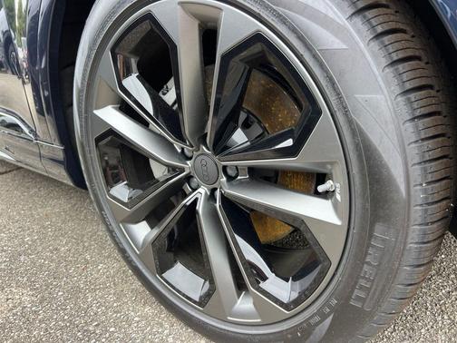 Waitomo Blue Metallic 2026 Audi Q7 55 Prestige