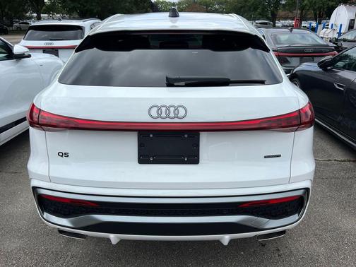 Arkona White 2026 Audi Q5 Sportback Premium Plus TFSI quattro S tronic