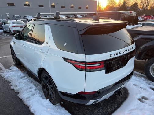2020 Land Rover Discovery Landmark Edition