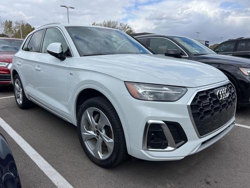 2025 Audi Q5 45 S line Premium Plus