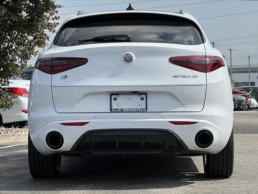 2022 Alfa Romeo Stelvio Veloce