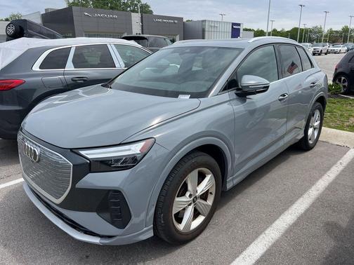 Pebble Gray 2022 Audi e-tron Premium Plus
