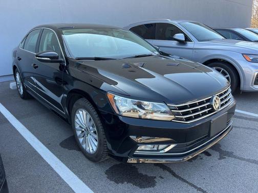 2016 Volkswagen Passat 1.8T SE w/Technology