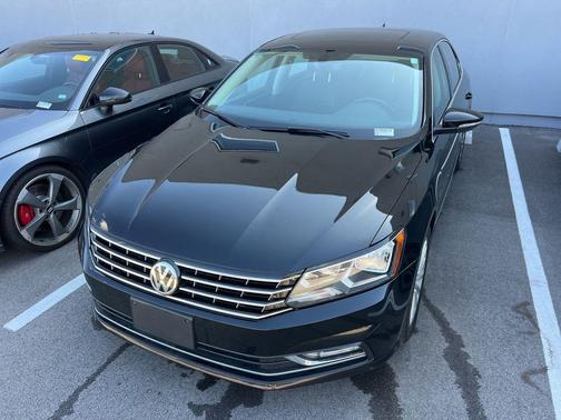 2016 Volkswagen Passat 1.8T SE w/Technology