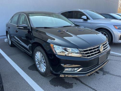 2016 Volkswagen Passat 1.8T SE w/Technology