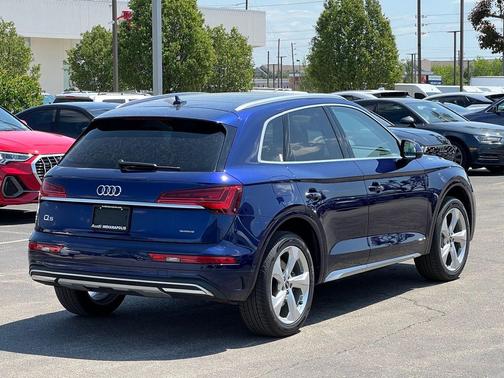 Navarra Blue Metallic 2021 Audi Q5 45 Prestige