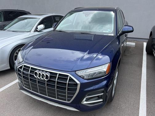 Navarra Blue Metallic 2021 Audi Q5 45 Prestige