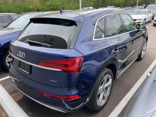 Navarra Blue Metallic 2021 Audi Q5 45 Prestige