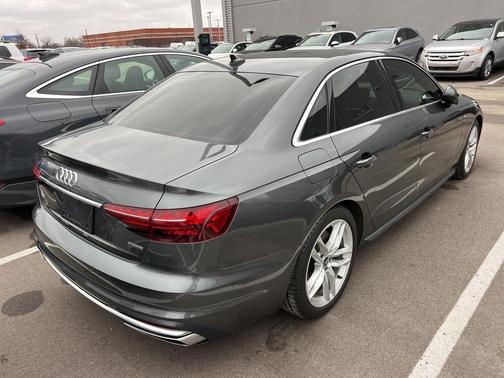 2022 Audi A4 45 S line Premium Plus