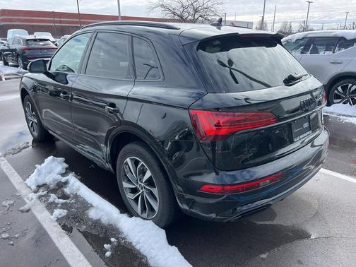 2024 Audi Q5 45 S line Premium