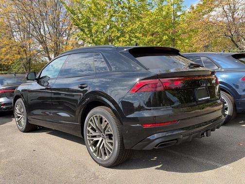 Mythos Black Metallic 2027 Audi Q8 55 Prestige